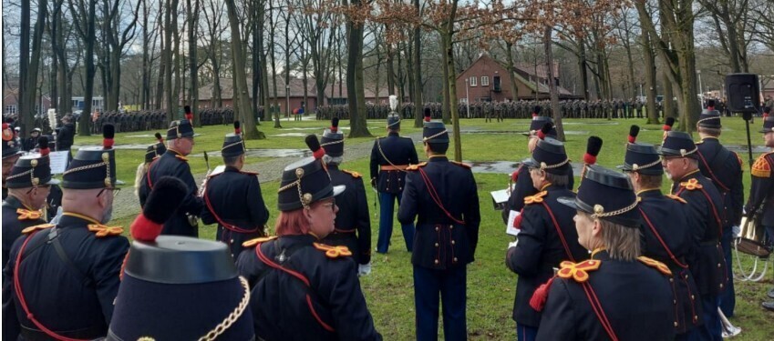Dinsdag 8 september Comando Overdracht